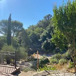 In Der Provence- Aussergewoehnliche Villa- Okzitanien- Gard By Interhome بيت للعطل *
