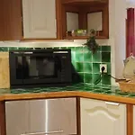 In Der Provence- Aussergewoehnliche Villa- Okzitanien- Gard By Interhome بيت للعطل