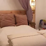 In Der Provence- Aussergewoehnliche Villa- Okzitanien- Gard By Interhome *