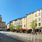 In Der Provence- Aussergewoehnliche Villa- Okzitanien- Gard By Interhome