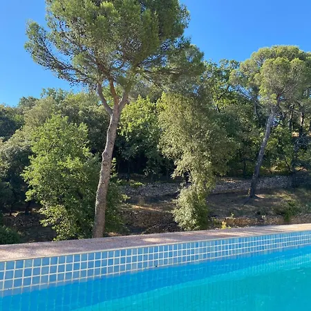 In Der Provence- Aussergewoehnliche Villa- Okzitanien- Gard By Interhome