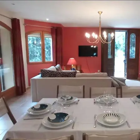 In Der Provence- Aussergewoehnliche Villa- Okzitanien- Gard By Interhome *