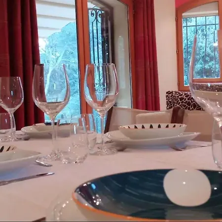 Feriehus In Der Provence- Aussergewoehnliche Villa- Okzitanien- Gard By Interhome Bagnols-sur-Cèze