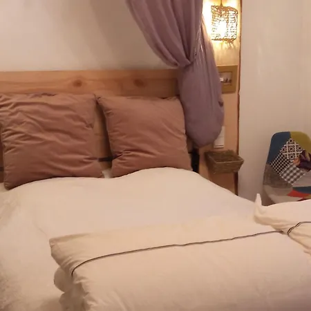 In Der Provence- Aussergewoehnliche Villa- Okzitanien- Gard By Interhome *