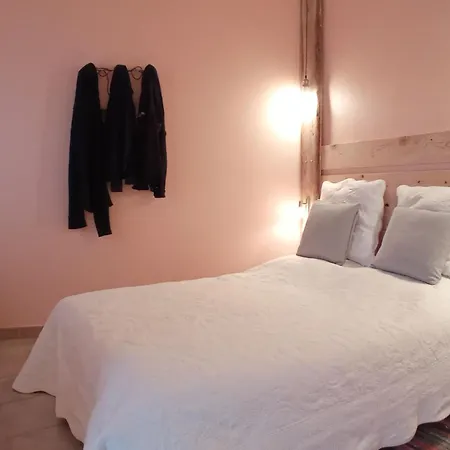 In Der Provence- Aussergewoehnliche Villa- Okzitanien- Gard By Interhome Feriehus *