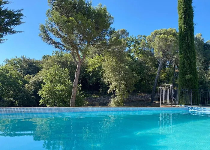 In Der Provence- Aussergewoehnliche Villa- Okzitanien- Gard By Interhome *