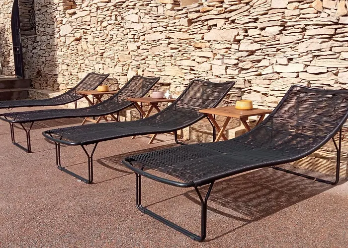 In Der Provence- Aussergewoehnliche Villa- Okzitanien- Gard By Interhome *