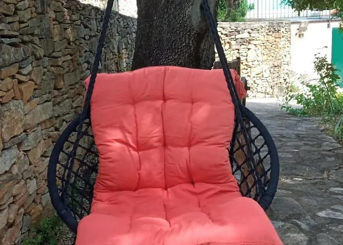In Der Provence- Aussergewoehnliche Villa- Okzitanien- Gard By Interhome