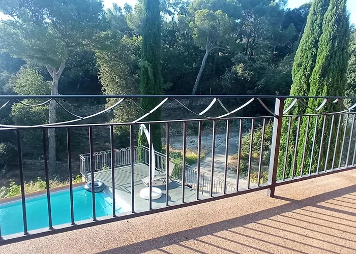 In Der Provence- Aussergewoehnliche Villa- Okzitanien- Gard By Interhome Bagnols-sur-Cèze