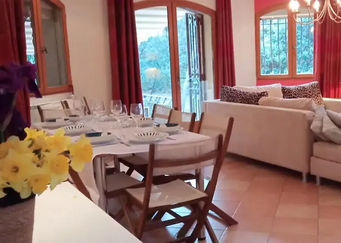 In Der Provence- Aussergewoehnliche Villa- Okzitanien- Gard By Interhome Bagnols-sur-Cèze