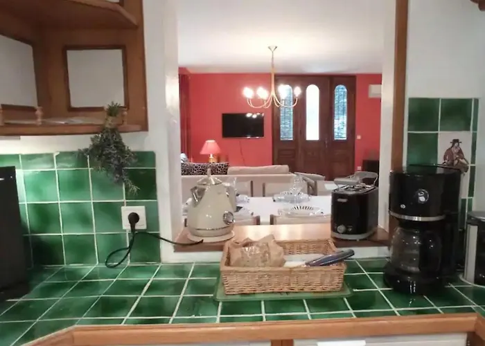 In Der Provence- Aussergewoehnliche Villa- Okzitanien- Gard By Interhome Bagnols-sur-Cèze