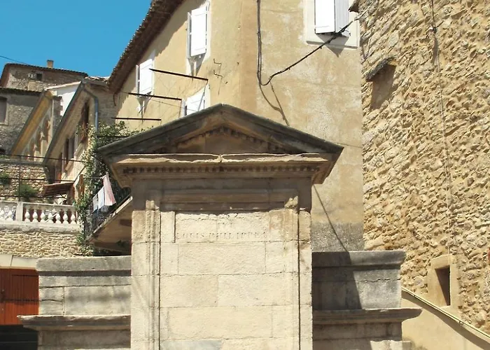 In Der Provence- Aussergewoehnliche Villa- Okzitanien- Gard By Interhome *